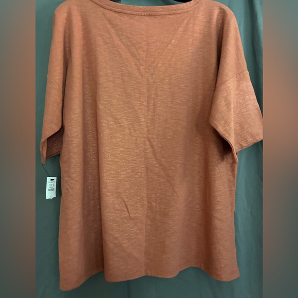 Women’s Talbots Top (NWT) - Picture 2 of 5